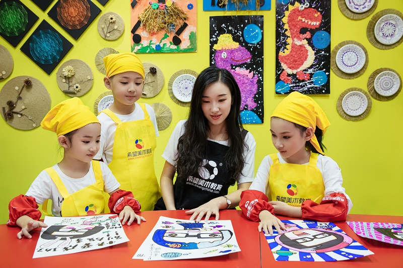 手工课程让孩子们在玩耍中学习